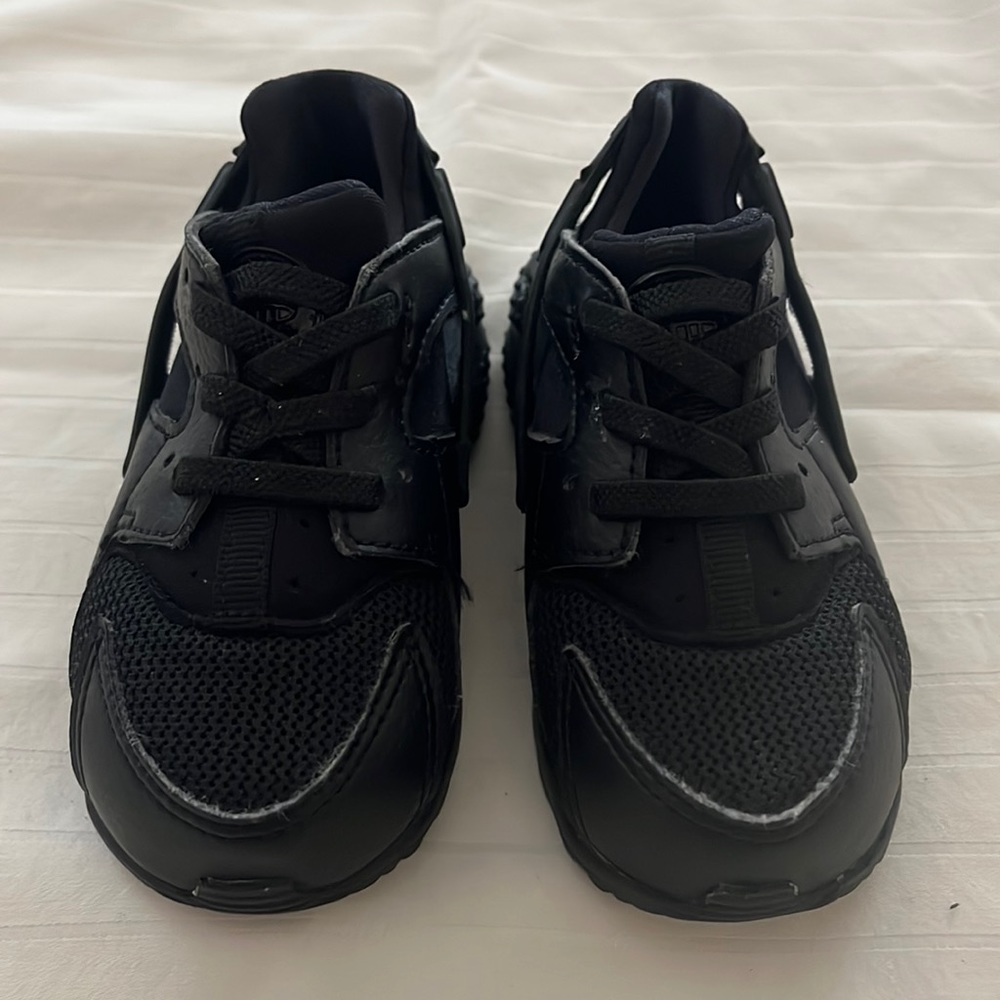 Nike Black Athletic Toddler Huarache 7C Shoes